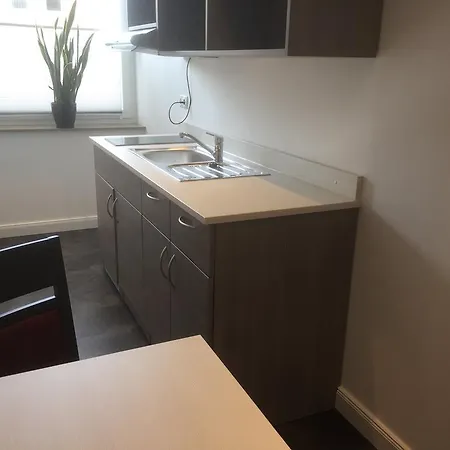 Wh Zentrum מלון 3*